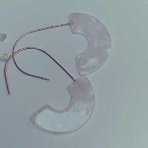 NWOT | Whithe Hoop | Half Circle Earrings